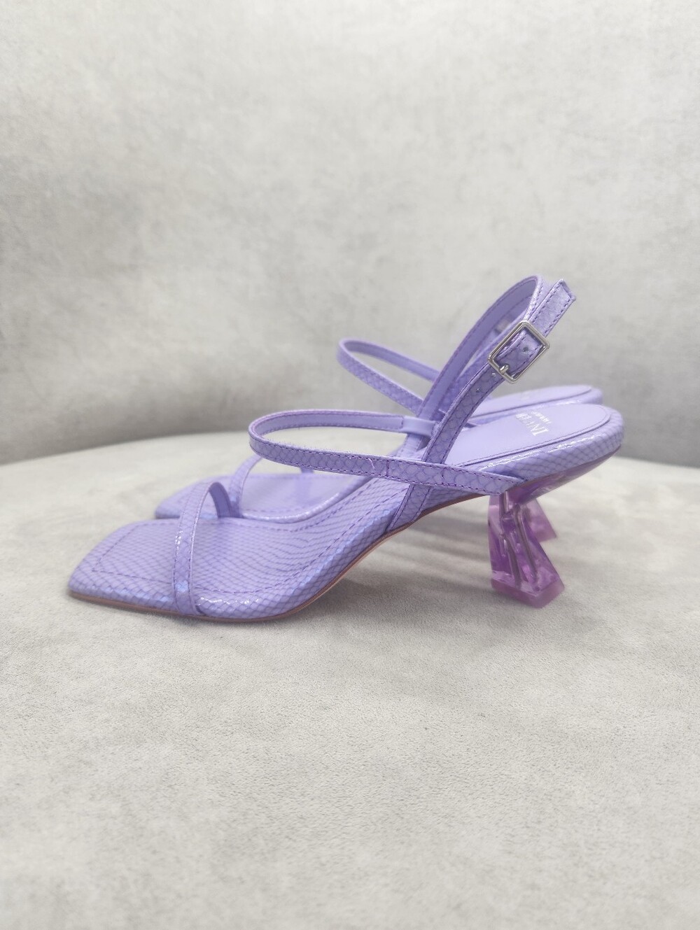 Antonio Melani Heeled Sandals 9.5 Lilac Embossed Leather Fran Strappy New $110